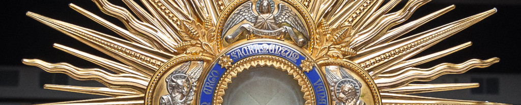 Image of Roman Catholic monstrance idol cc0