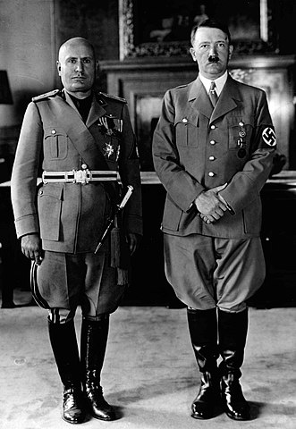 Image of Mussolini and Hitler meeting in 1940 PD